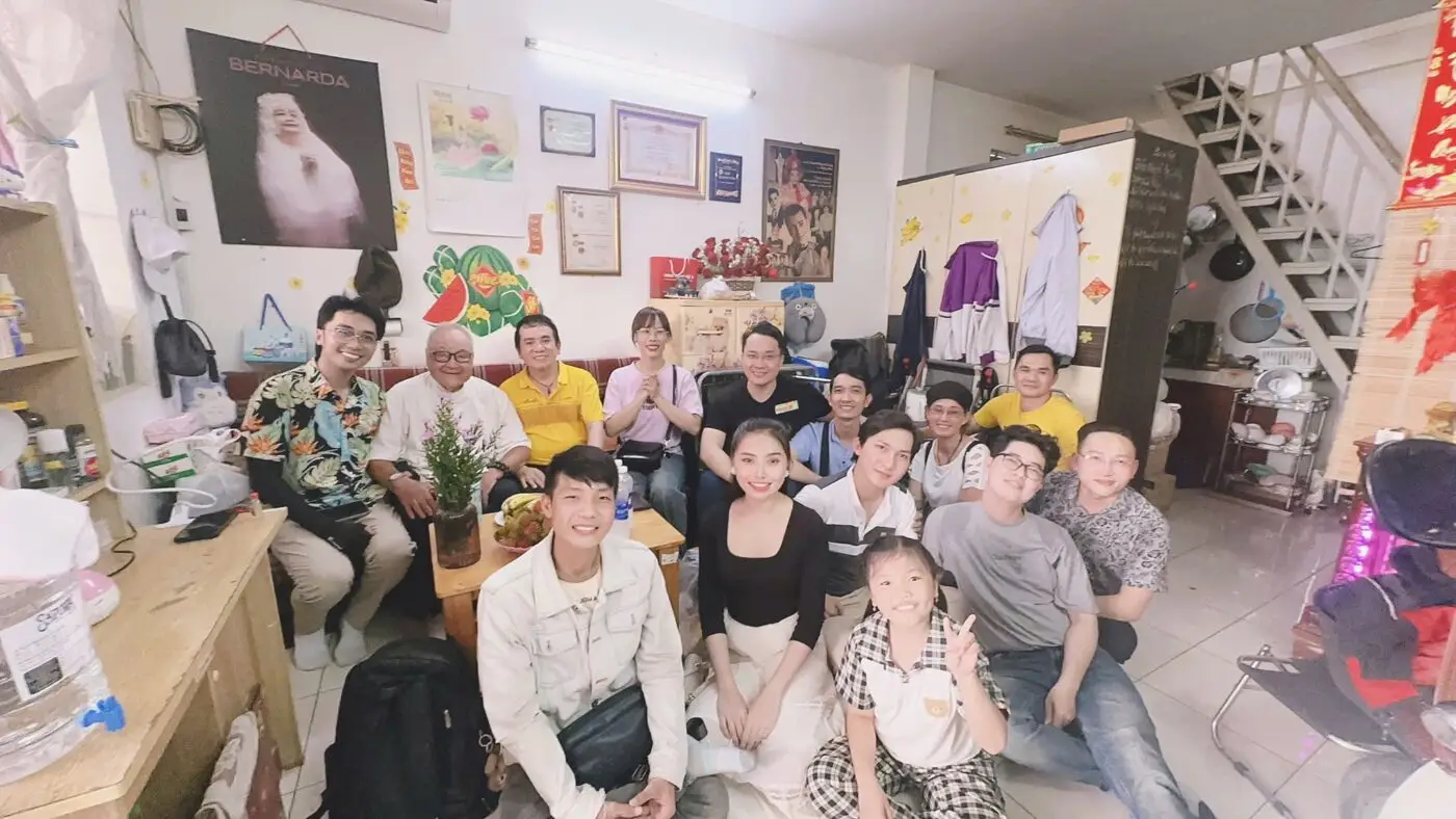 thành viên lớp học cải lương phụng sự xã hội